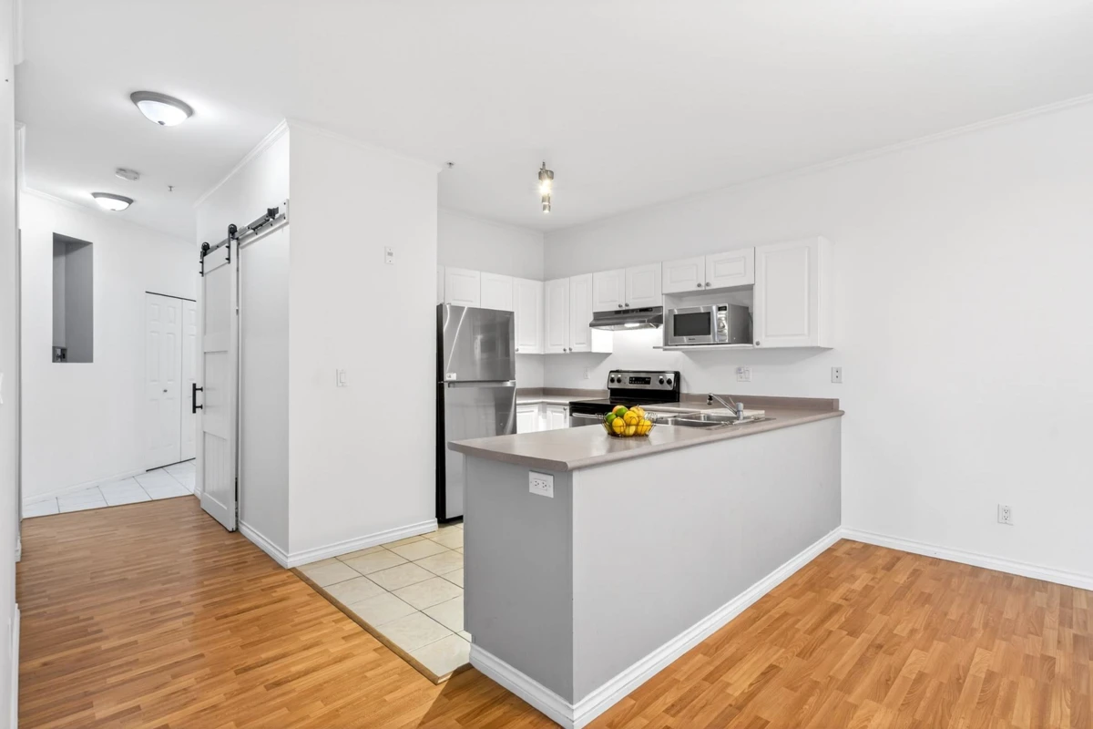 Family Room Photo of 125 2109 Rowland Street, Port Coquitlam, BC
