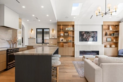 Kitchen Island Photo of 2392 Lawson Avenue, West Vancouver, BC