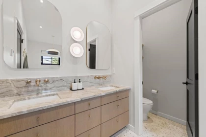 Mudroom Photo of 2392 Lawson Avenue, West Vancouver, BC