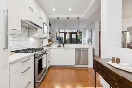 Breakfast Nook Photo of 2288 Redbud Lane, Vancouver, BC