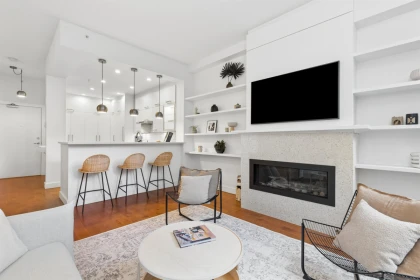 Kitchen Island Photo of 2288 Redbud Lane, Vancouver, BC