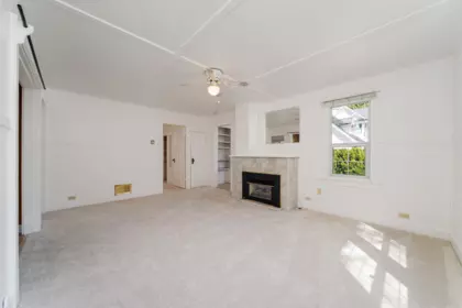 Breakfast Nook Photo of 2680 Mcbride Avenue, Surrey, BC