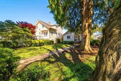 2680 Mcbride Avenue, Surrey, BC, Surrey — Single Family Residence for sale