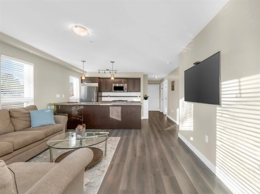 Dining Area Photo of 105 4815 55b Street, Delta, BC