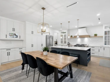 Kitchen Island Photo of 1260 Plateau Drive, North Vancouver, BC