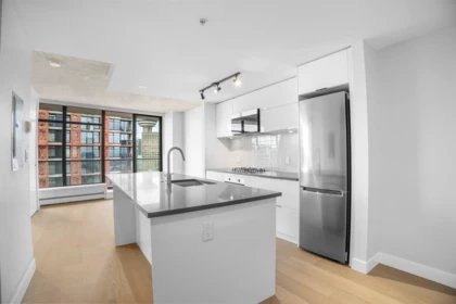 Kitchen Island Photo of 2808 108 W Cordova Street, Vancouver, BC