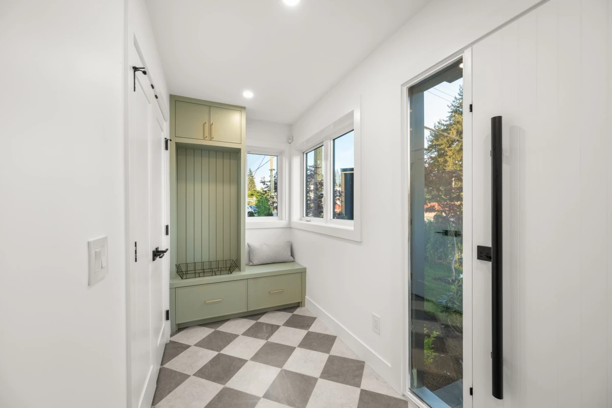 Family Room Photo of 2 2491 Lynden Street, Abbotsford, BC