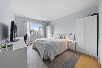 Bedroom 4 Photo of 312 131 W 4th Street, North Vancouver, BC