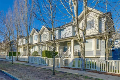 23 6575 192 Street, Surrey, BC, Surrey — Townhouse for sale
