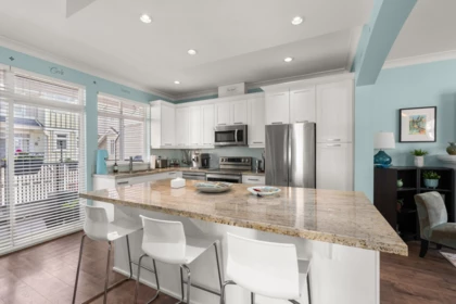 24 2925 King George Boulevard, Surrey, BC, Surrey — Townhouse for sale