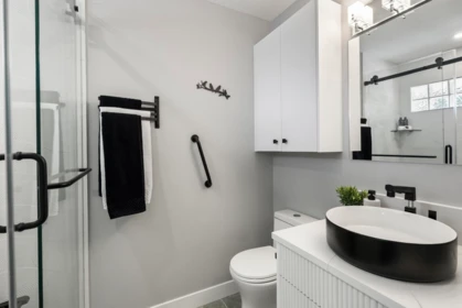 Basement Recreation Room Photo of 9109 160a Street, Surrey, BC