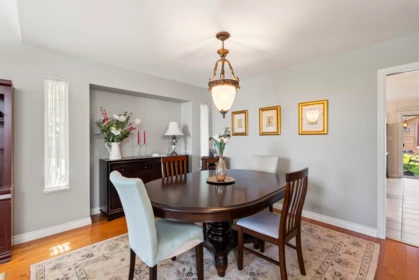 Kitchen Island Photo of 9109 160a Street, Surrey, BC