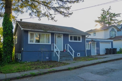 212 Mowat Street, New Westminster, BC, New Westminster — Single Family Residence for sale