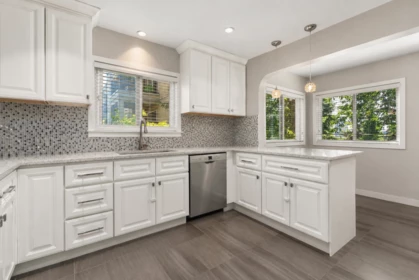 Kitchen Island Photo of 212 Mowat Street, New Westminster, BC