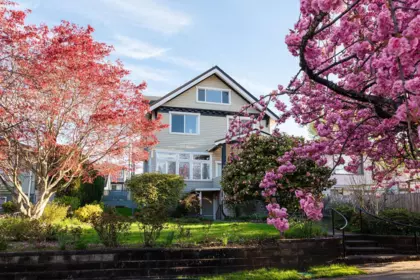 Front Yard Photo of 111 E 61st Avenue, Vancouver, BC