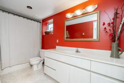 Primary Bathroom Photo of 111 E 61st Avenue, Vancouver, BC