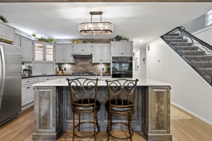 Kitchen Island Photo of 173 First Avenue, Cultus Lake, BC
