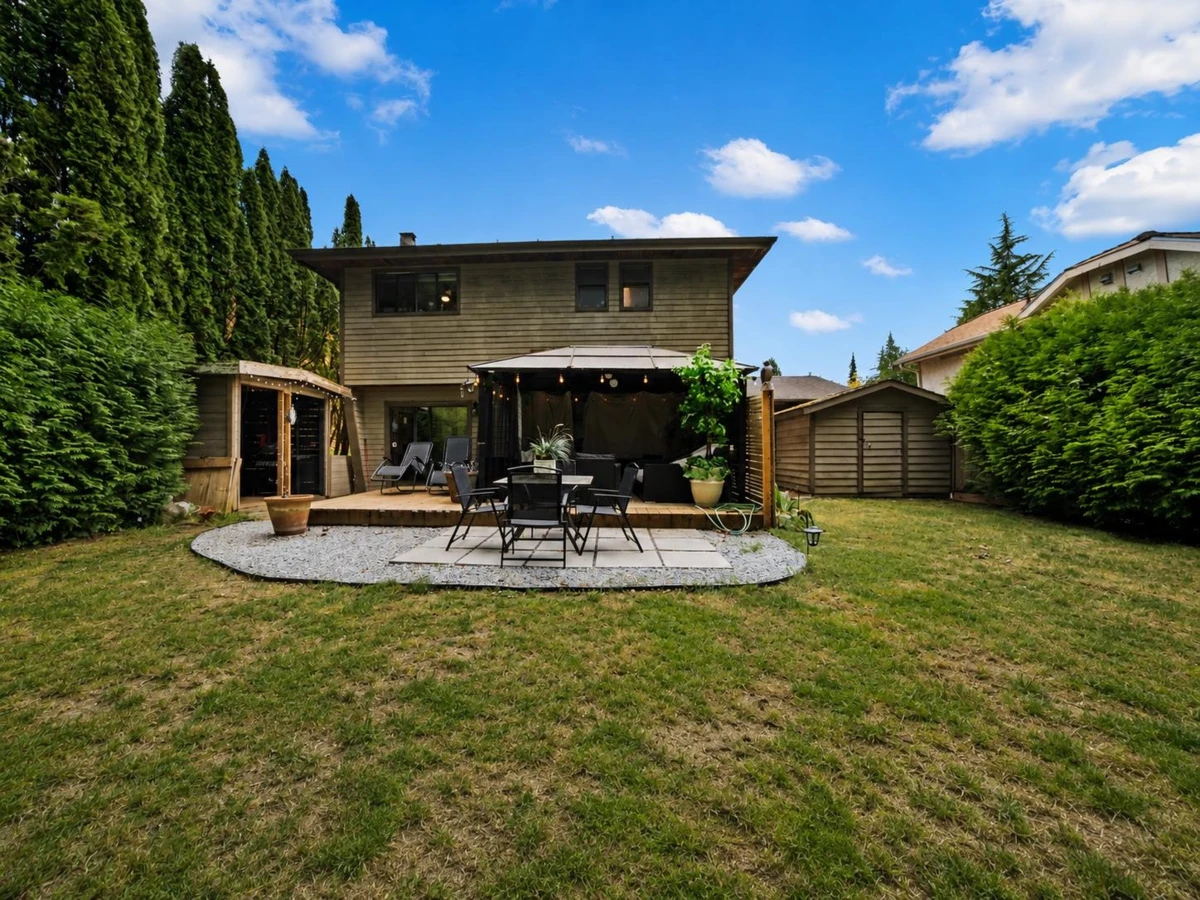 Living Room Photo of 20863 47 Avenue, Langley, BC