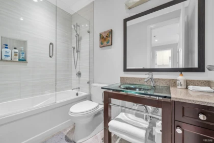 Hot Tub / Spa Photo of 7458 Maple Street, Vancouver, BC