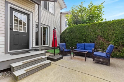 Backyard Photo of 106 33751 7 Avenue, Mission, BC