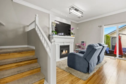 Breakfast Nook Photo of 106 33751 7 Avenue, Mission, BC