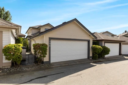 Garden / Landscaping Photo of 106 33751 7 Avenue, Mission, BC