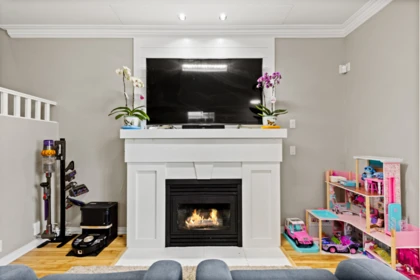 Kitchen Island Photo of 106 33751 7 Avenue, Mission, BC