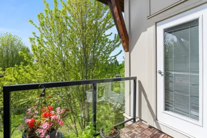 Breakfast Nook Photo of 406 15988 26 Avenue, Surrey, BC