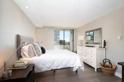 Mudroom Photo of 701 1341 Clyde Avenue, West Vancouver, BC