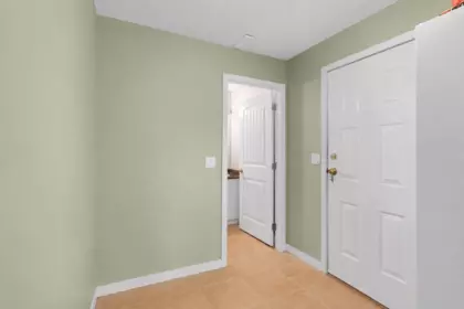 Hallway Photo of 14318 68 Ave, Surrey, BC