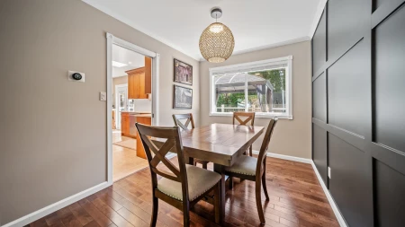 Kitchen Photo of 3222 Chestnut Street, Abbotsford, BC