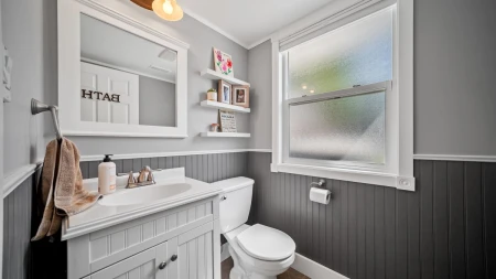 Mudroom Photo of 3222 Chestnut Street, Abbotsford, BC