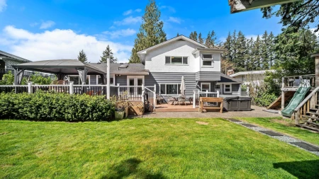 Outdoor Kitchen Photo of 3222 Chestnut Street, Abbotsford, BC
