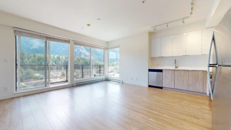 604 37881 Cleveland Avenue, Squamish, BC, Squamish — Apartment/Condo for sale
