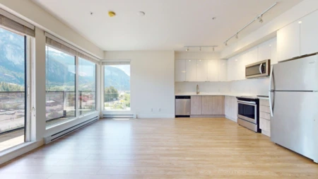 Kitchen Photo of 604 37881 Cleveland Avenue, Squamish, BC