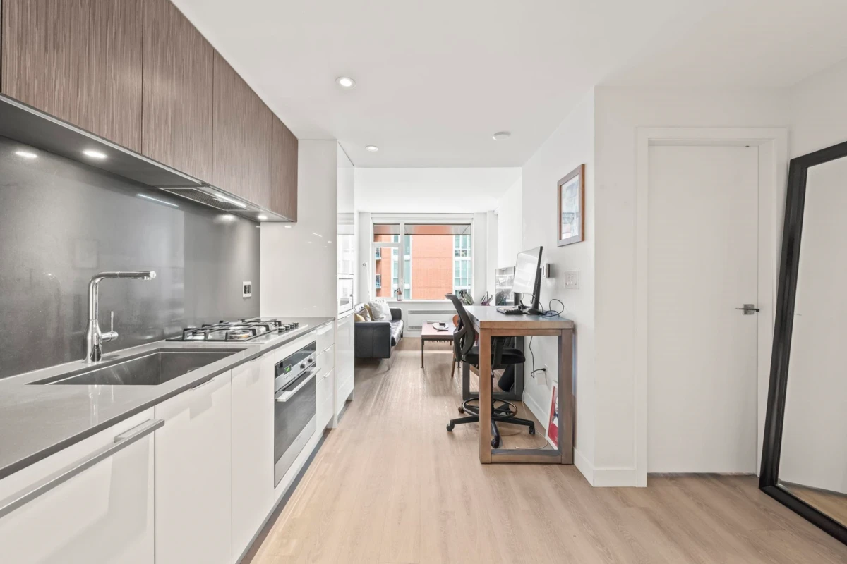 Dining Area Photo of 710 209 E 7th Avenue, Vancouver, BC
