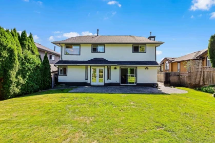 Hot Tub / Spa Photo of 19113 62a Avenue, Surrey, BC