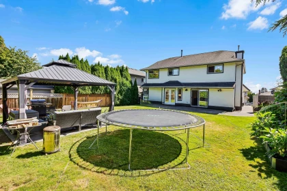 Swimming Pool Photo of 19113 62a Avenue, Surrey, BC