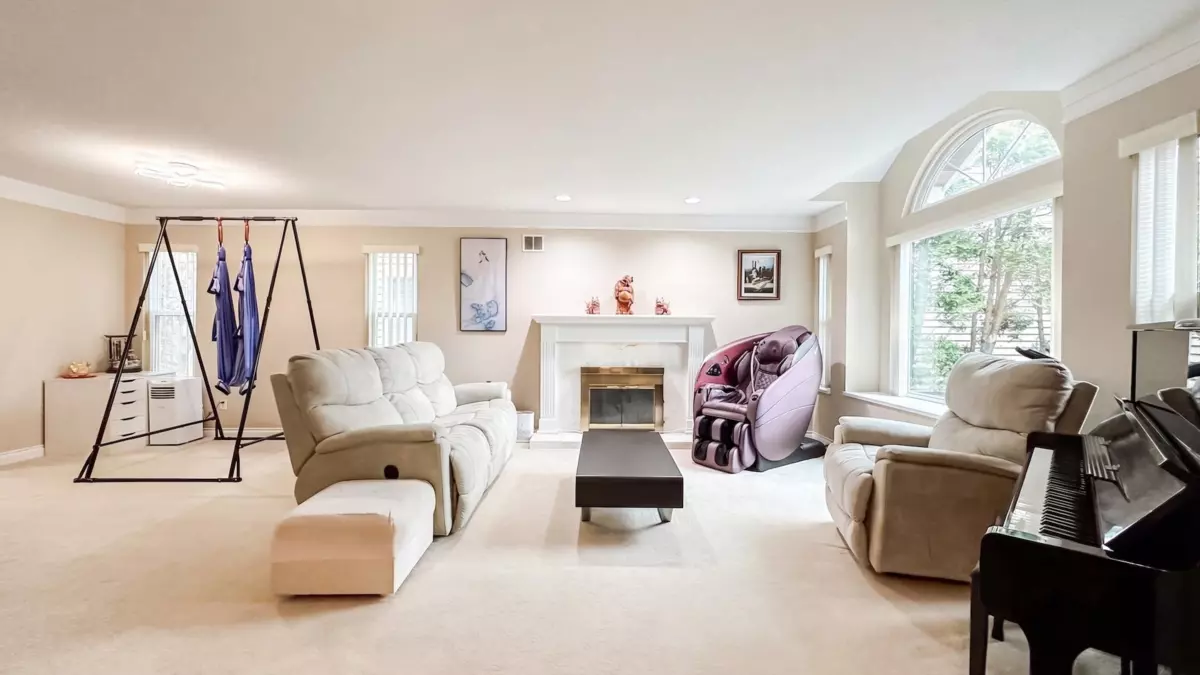 Living Room Photo of 5520 Wallace Road, Richmond, BC