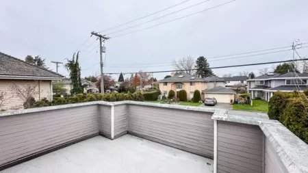 Staircase Photo of 5520 Wallace Road, Richmond, BC