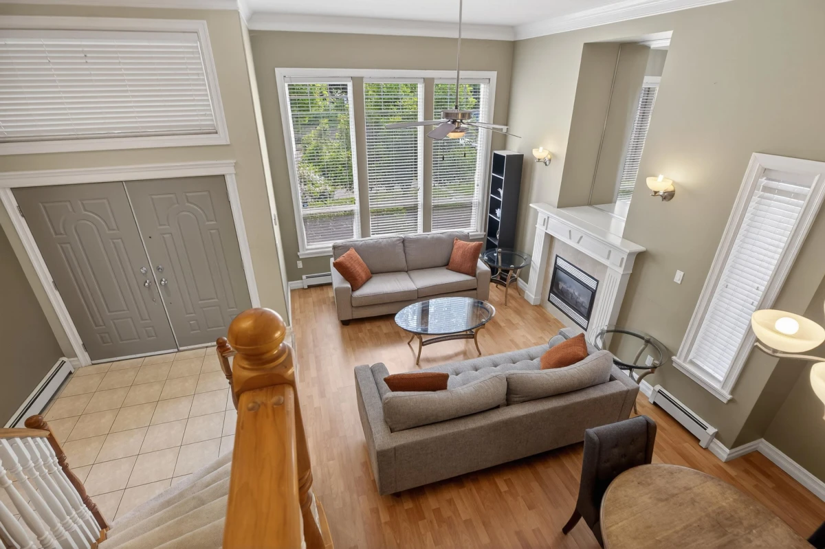 Living Room Photo of 13791 62 Avenue, Surrey, BC