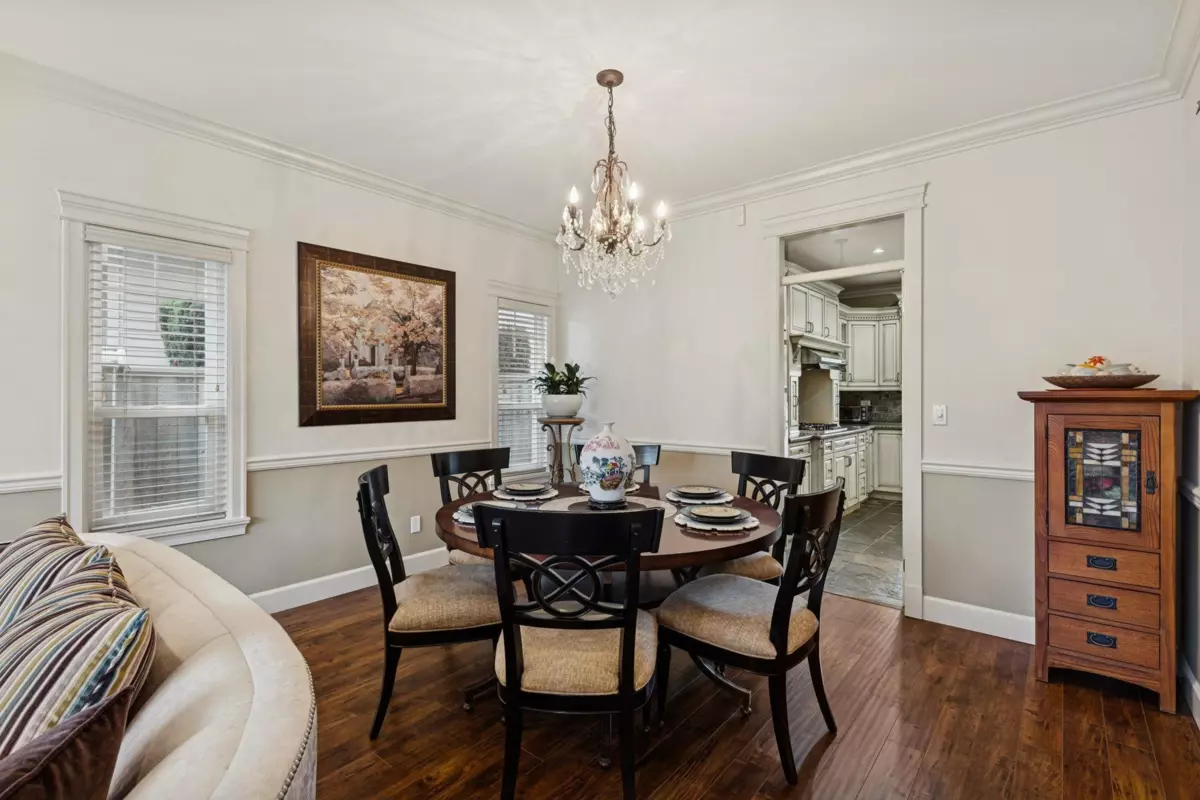 Living Room Photo of 5863 Cove Link Road, Delta, BC