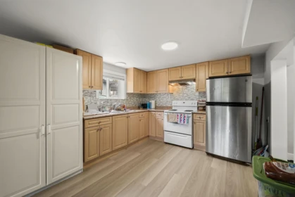 Laundry Room Photo of 11181 90 Avenue, Delta, BC