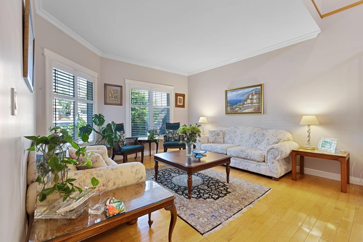 Family Room Photo of 3558 149a Street, Surrey, BC