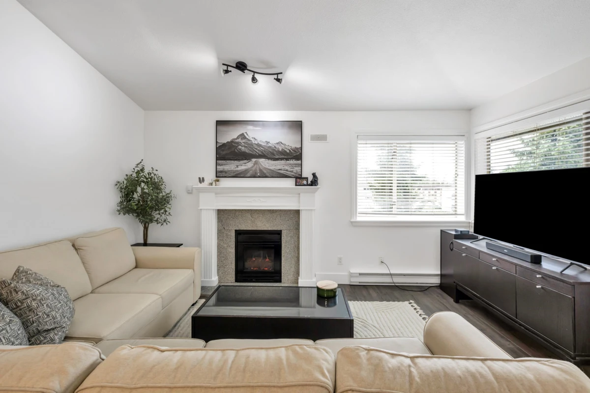 Exterior Rear Photo of 308 33675 Marshall Road, Abbotsford, BC