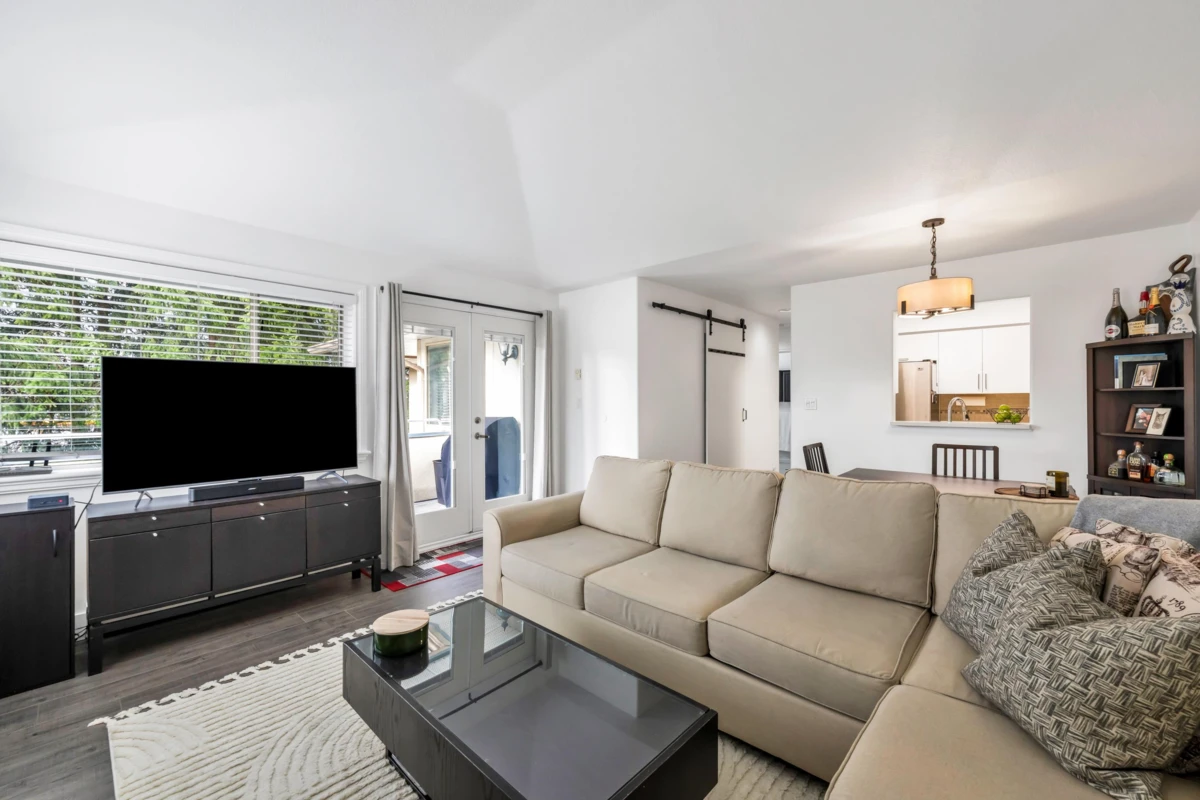 Family Room Photo of 308 33675 Marshall Road, Abbotsford, BC