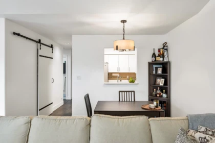 Kitchen Photo of 308 33675 Marshall Road, Abbotsford, BC