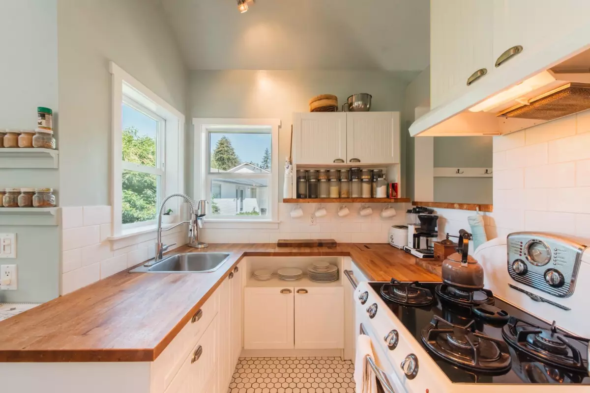Family Room Photo of 4981 Geer Road, Sechelt, BC