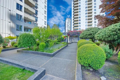 Backyard Photo of 804 5652 Patterson Avenue, Burnaby, BC