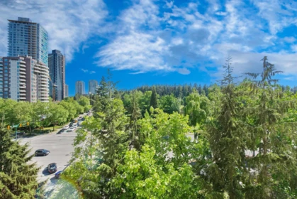 804 5652 Patterson Avenue, Burnaby, BC, Burnaby — Apartment/Condo for sale